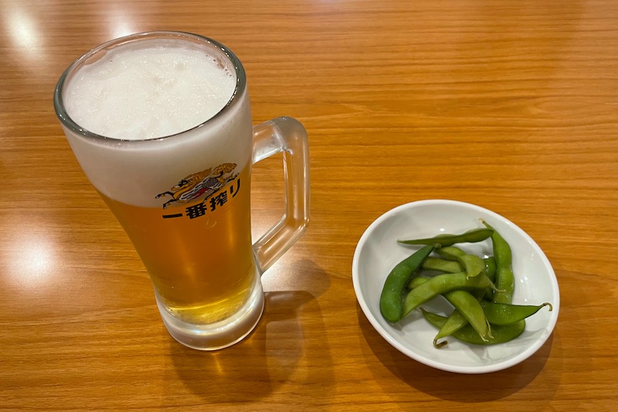 【餃子大将】ビールと枝豆