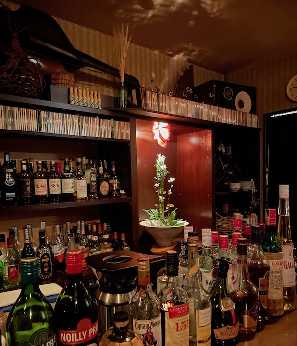 【Bar&Cafe OSCAR】周南市柳町のシブいBAR。カウンター2